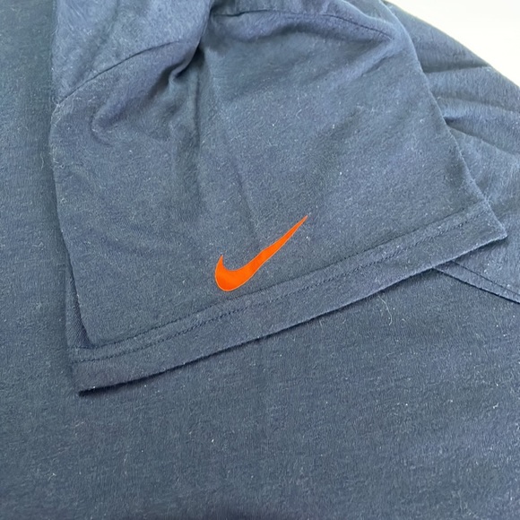 Denver Broncos Ladies NFL Team Apparel Nike Dri-Fit Navy V-Neck Shirt - Picture 5 of 5